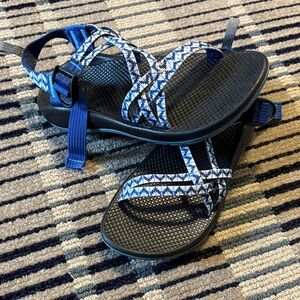 Chaco Blue and White Patterned Sandals